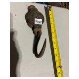 CAST IRON PULLEY, SWIVEL HOOK, INDUSTRIAL