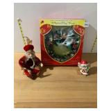 THE VANDERBEAR FAMILY, A HIGHLAND FLING WREATH,
