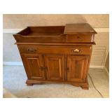 WOOD CHANGING TABLE, TRADITIONAL STYLE, WARM