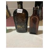 BIB & TUCKER SMALL BATCH BOURBON WHISKEY BOTTLE,