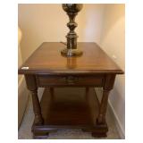 KLING COLONIAL END TABLE, WOOD CONSTRUCTION,