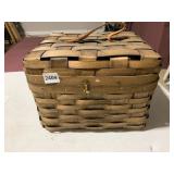 WOVEN SPLINT BASKET, LIDDED, LEATHER CARRYING
