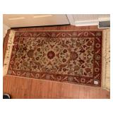 WOOL AREA RUG, TRADITIONAL FLORAL PATTERN, RED