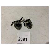 METAL HEART-SHAPED EMBELLISHMENTS, BLACK ENAMEL
