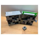 MATTEL MINECRAFT CARRYING CASE, INCLUDES ASSORTED