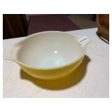 FIRE-KING MIXING BOWL, YELLOW MILK GLASS, POUR