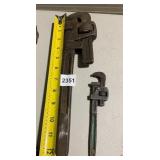 PIPE WRENCHES, CAST IRON, ADJUSTABLE JAWS,