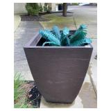 RESIN PLANTER, SQUARE TAPERED, TEXTURED BROWN