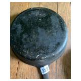 WAGNER WARE SIDNEY CAST IRON SKILLET.