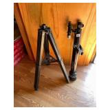 POLARIS BY MEADE TELESCOPE TUBE W/ TRIPOD.