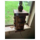 WOOD TABLE LAMP, GEOMETRIC TURNED DESIGN, BRASS