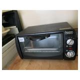 SIGNATURE CLASSICS COUNTERTOP TOASTER OVEN, BLACK