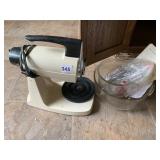 SUNBEAM MIXMASTER STAND MIXER, INCLUDES GLASS
