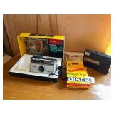 KODAK INSTAMATIC 154 COLOR OUTFIT CAMERA W/