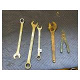 CRAFTSMAN WRENCHES, INCLUDES 1-1/16, 1-1/4, 15/16