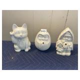 JAPANESE CERAMIC FIGURINES, MANEKI NEKO, DARUMA,