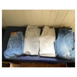 ASSORTED MENS AND WOMENS JEANS, INCLUDES LEVI