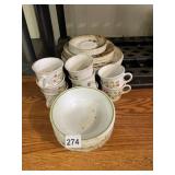 CORELLE BY CORNING STRAWBERRY PATTERN DINNERWARE,