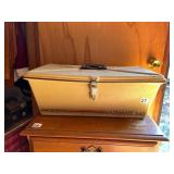 GENERAL PLASTICS MAXI-MATE 240 TACKLE BOX,