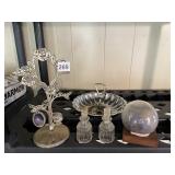 METAL ROSE-THEMED JEWELRY STAND, METAL SERVING
