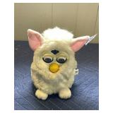 TIGER ELECTRONICS FURBY, WHITE FUR, INTERACTIVE