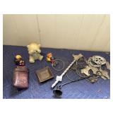 BEAR-THEMED DECORATIVE ITEMS, INCLUDES CANDLES,