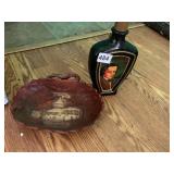 CERAMIC U.S. CAPITOL DISH, DECORATIVE DECANTER W/