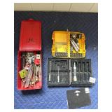METAL TOOLBOX W/ ASSORTED HAND TOOLS, DRILL BITS,