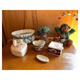 CERAMIC BEAR FIGURINE W/ WIRE HEART ARCH,