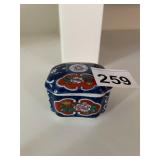 TAKAHASHI PORCELAIN TRINKET BOX, BLUE AND RED