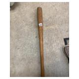 LOUISVILLE SLUGGER BASEBALL BAT, WOOD