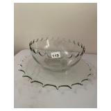 CLEAR GLASS SERVING BOWL W/ MATCHING UNDERPLATE,