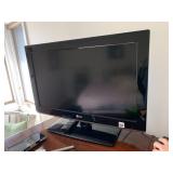 LG 26 INCH LCD TELEVISION W/ REMOTE CONTROL