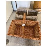 WOVEN WICKER BASKETS W/ SWING HANDLES.