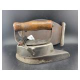 SAD COLLAR IRON WITH NON-MATCHING METAL