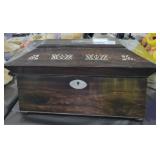 CASKET TEA CADDY (MISSING BOWL) WITH MOTHER OF