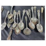 17 ASSORTED SILVERPLATE FLATWARE SPOONS