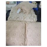 88" X 115" LACE COVERLET W/3 PILLOWS