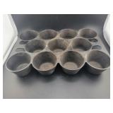 GRISWOLD NO. 10 CAST IRON MUFFIN PAN