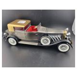 1934 TRANSISTOR RADIO CAR - NEEDS BATTERY -