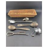 BASKET W/TEA SPOONS AND TEA BALL