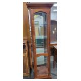 PULASKI FURNITURE SINGLE DOOR CURIO CABINET -