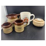 3 CERAMIC MEASURING CUPS, TRINKET BOX AND