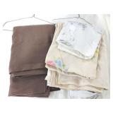 ASSORTED TABLE LINENS