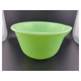 JADITE 7" MIXING BOWL W/POUR SPOUT
