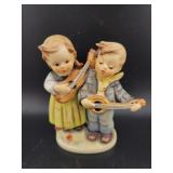 HUMMEL FIGURINE - "HAPPY DAYS" - 4"
