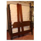 FULL SIZE POSTER BED FRAME