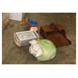 ALUMINUM TRAYS, WOOD SCOOP ETC