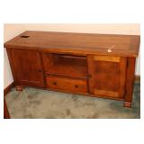 ENTERTAINMENT STAND