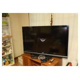 VIZIO 55" FLAT PANEL W/STAND